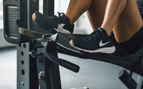 where to put feet on leg press for glutes